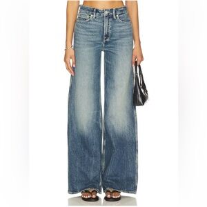 Good Skate Wide Jeans in Indigo869
Good American size 24